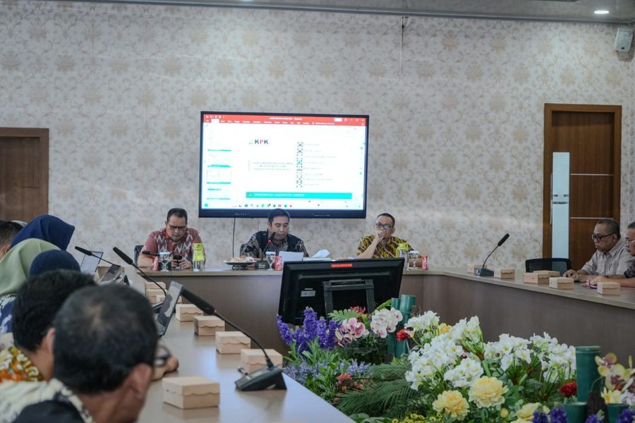 Bupati Maros Chaidir Syam Saat Memimpin Pertemuan Sosialisasi Program MCSP dari KPK