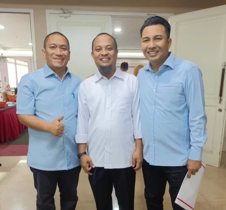 Bupati Terpilh Luwu Utara Andi Abdullah Rahim Saat Bersama Gubernur Terpilih Andi Sudirman Sulaiman