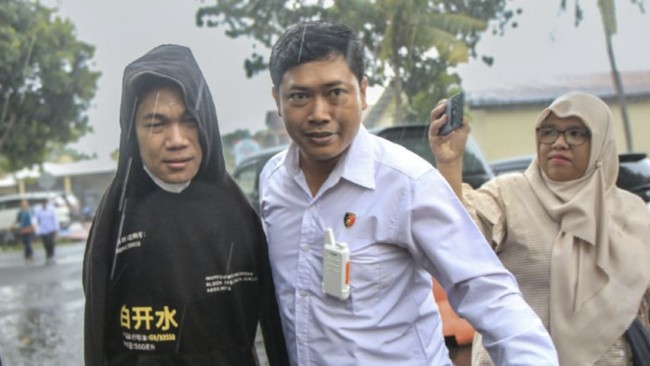 I Wayan Agus Suwartama atau Agus Divonis 10 Tahun Penjara dalam Kasus Kekerasan Seksual