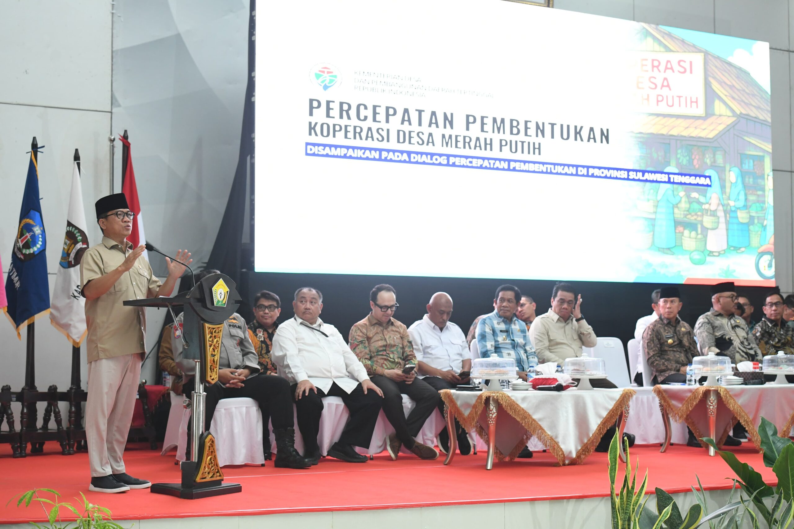 Menteri Desa dan Pembangunan Daerah Tertinggal (Mendes PDT) Yandri Susanto Saat Melakukan Peluncuran dan Dialog Percepatan Pembentukan Koperasi Desa/Kelurahan Merah Putih, Se-Provinsi Sulawesi Tenggara (Sultra)