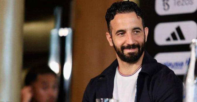 Pelatih Manchester United, Ruben Amorim Saat Menghadiri Konferensi Pers Jelang Laga Melawan ASEAN All Stars