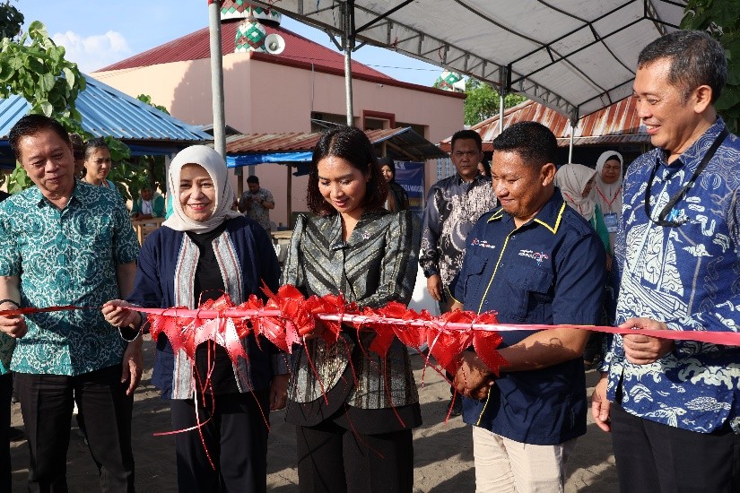 Pengguntingan Pita Dalam Rangka Program Pengabdian Kepada Masyarakat (PKM) Di Lingkungan Politeknik Pariwisata Makassar
