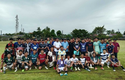 Wakil Bupati Maros Saat Menghadiri Seleksi Cabang Olahraga Sepak Bola untuk Pra Pekan Olahraga Provinsi (Praperprov) XVII