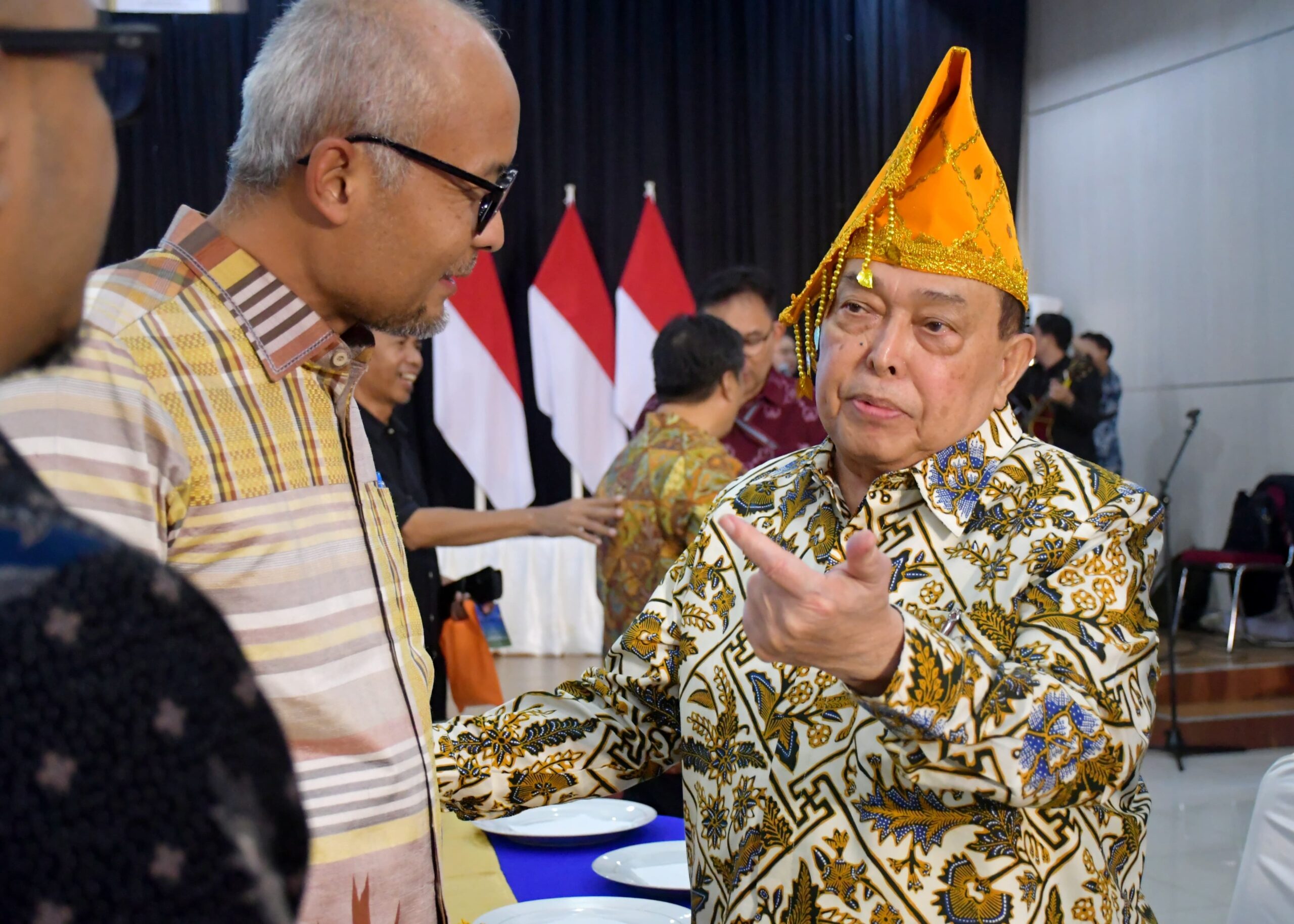 Investor Malaysia Minati Industri Kelapa Dalam di Sulbar, Wagub Minta Kepastian Harga untuk Petani