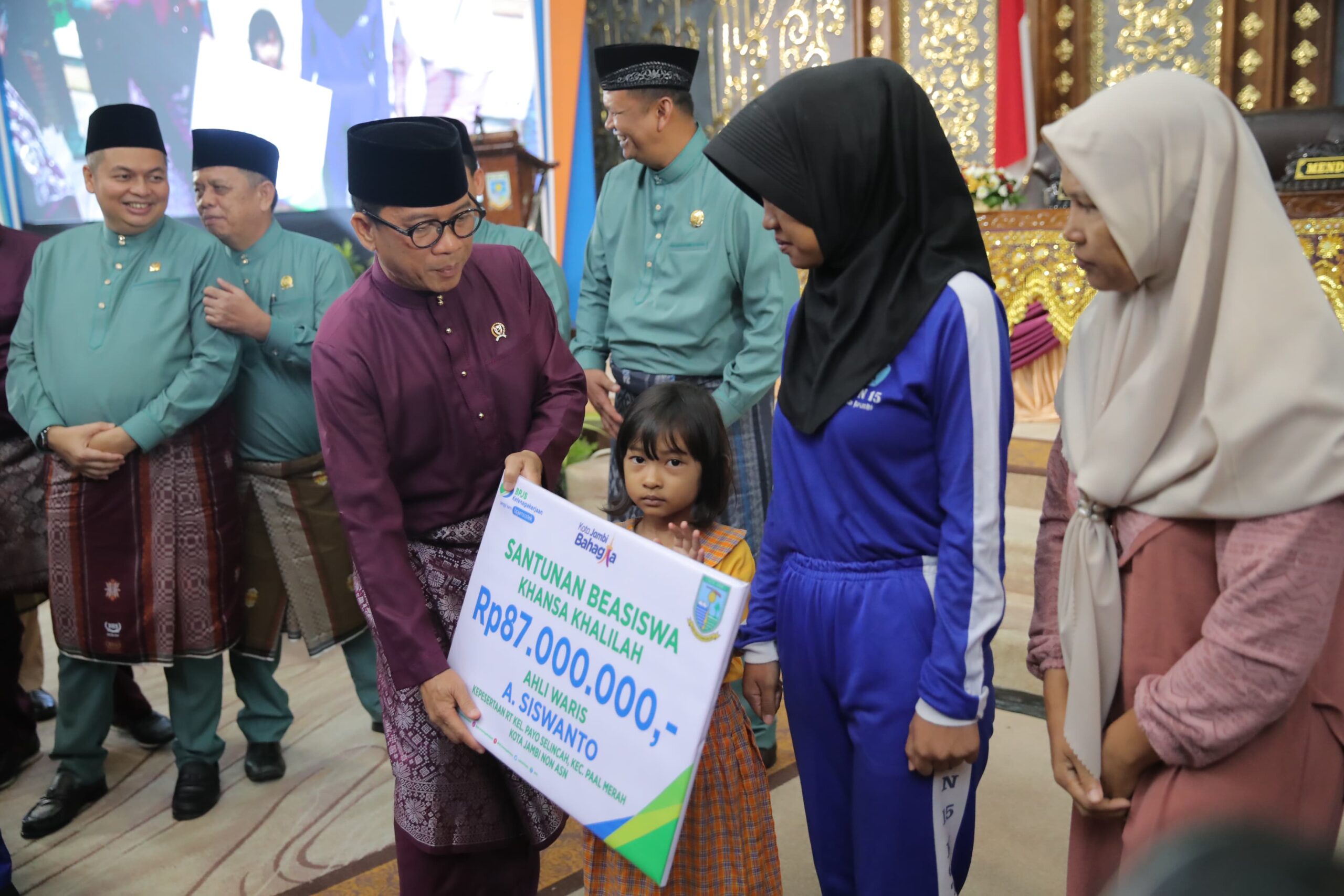 Kolaborasi Desa dan Kota Jadi Kunci, Mendes Yandri Optimis Ekonomi Indonesia Terus Meroket