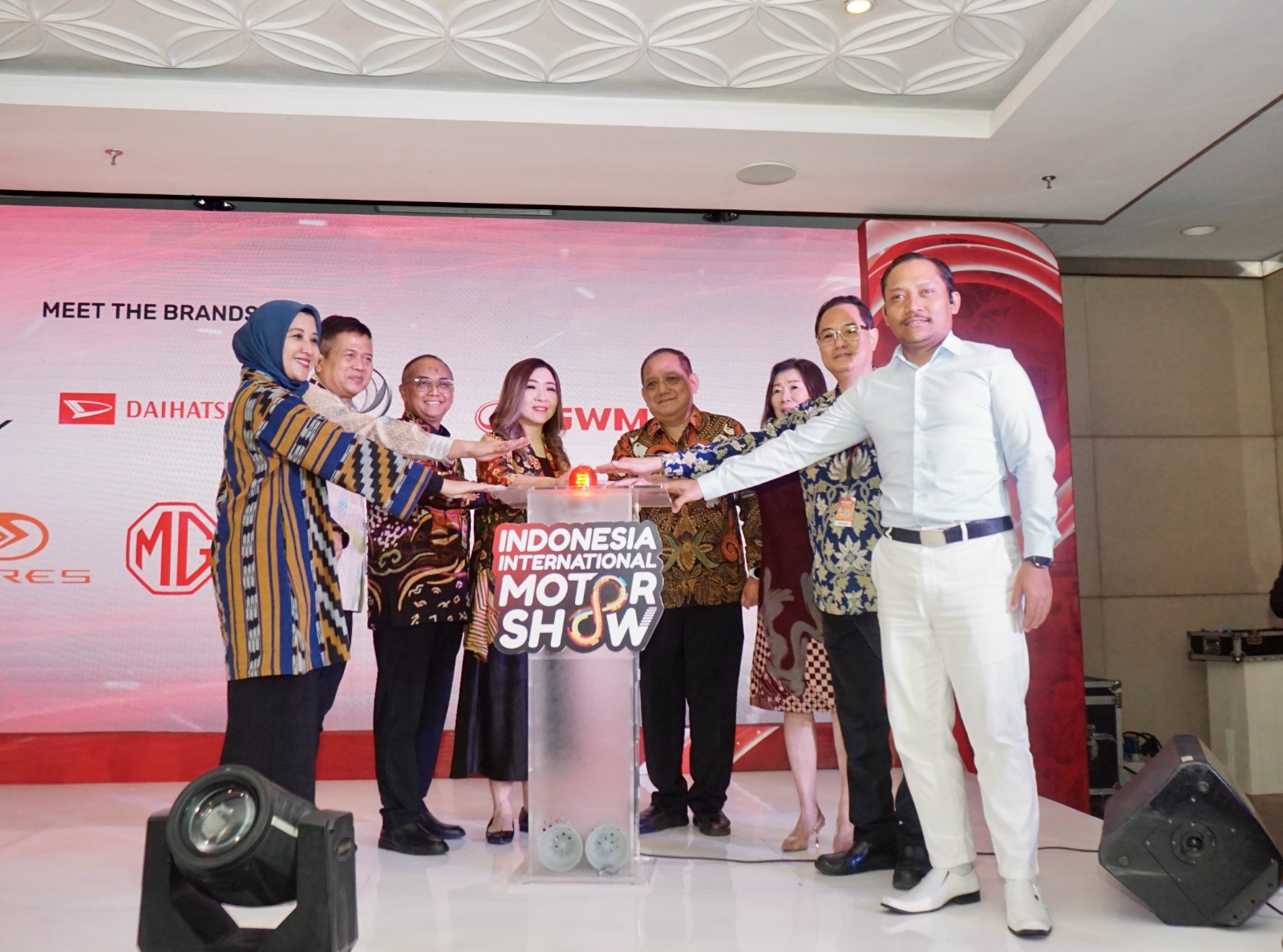 Didukung MUFG, Danamon dan Adira Finance Hadirkan Ragam Keuntungan di IIMS Surabaya 2025