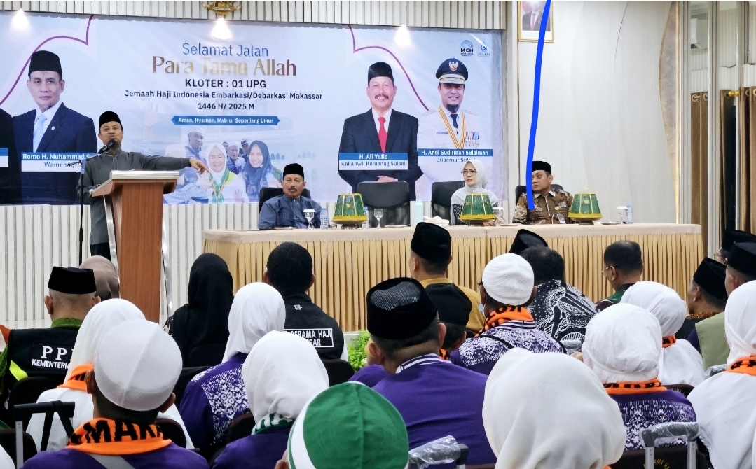 Gubernur Sulsel Resmi Lepas Kloter Pertama Jemaah Haji Embarkasi Makassar