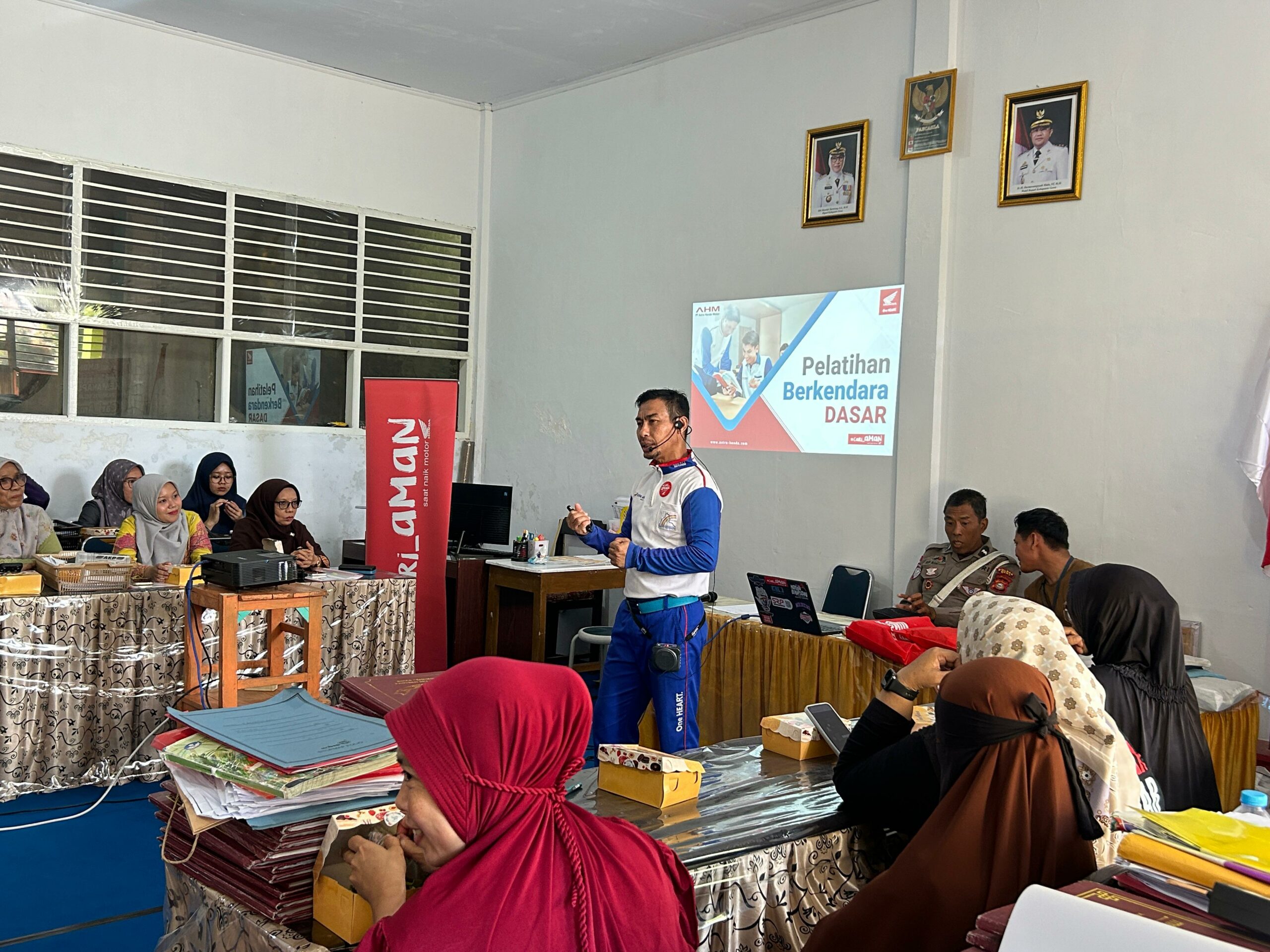 Asmo Sulsel Berikan Edukasi Safety Riding Untuk Dinas Pendidikan Kabupaten Gowa