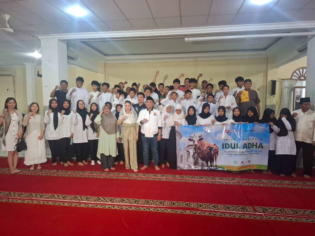 Kamar Dagang dan Industri (Kadin) Indonesia bersama PT Ruby Group menggelar kegiatan berbagi kebahagiaan bersama anak-anak yatim di Yayasan Yatim Piatu Aisyiyah. (Ist)