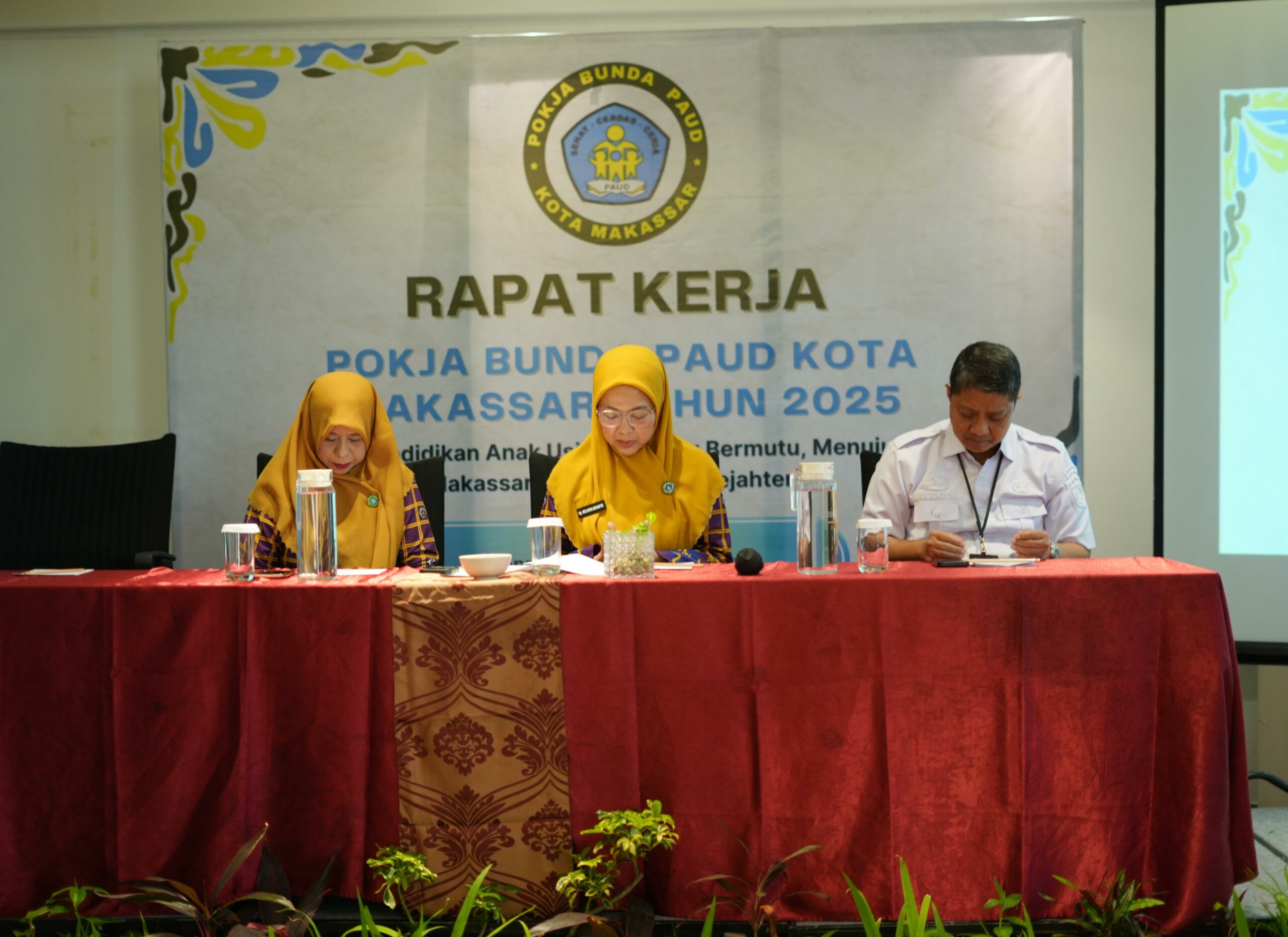 Melinda Aksa Saat Memimpin Rapat Kerja Pokja Bunda PAUD Kota Makassar Tahun 2025
