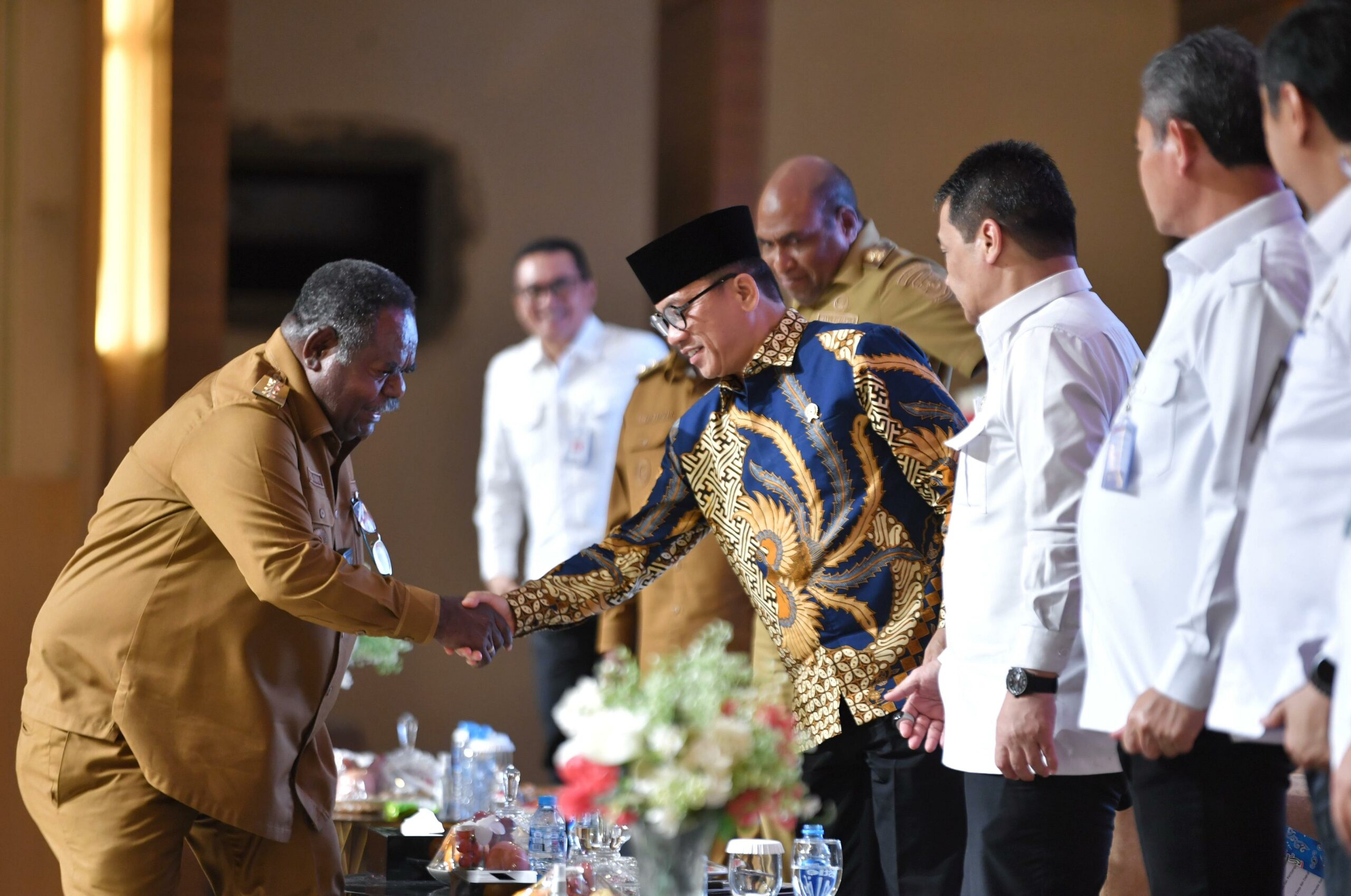 Mendes PDT Yandri Susanto Saat Menghadiri Peluncuran Koperasi Desa Merah Putih di Papua