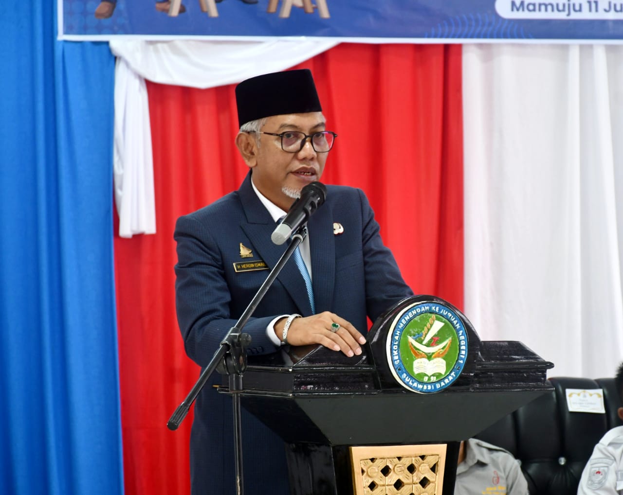 Plh Sekda Sulbar Resmi Buka Lomba Kompetensi Siswa SMK Tingkat Provinsi 2025