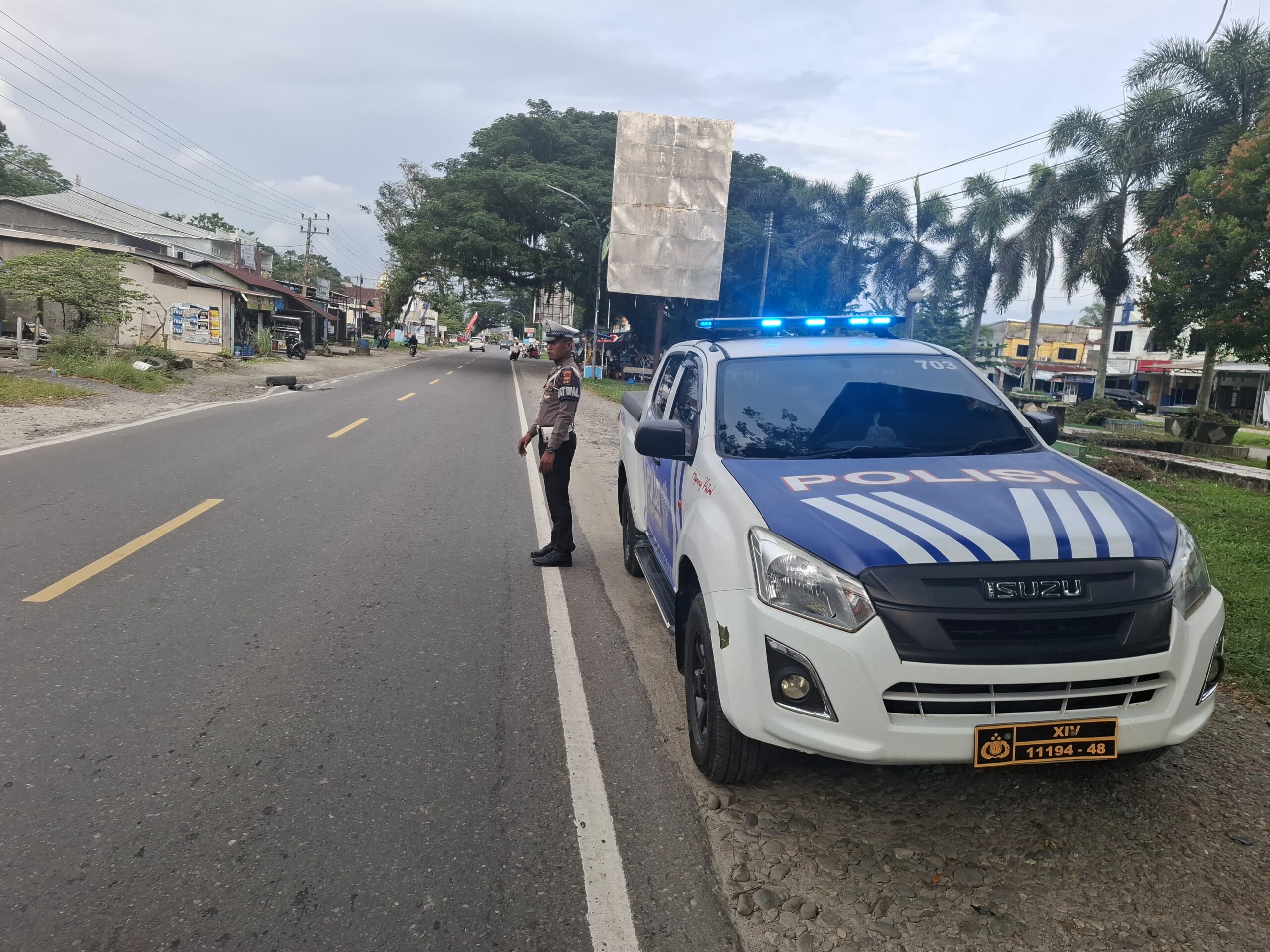 Satlantas Polres Lutra Patroli Sore, Cegah Kemacetan dan Balapan Liar di Pasar Masamba