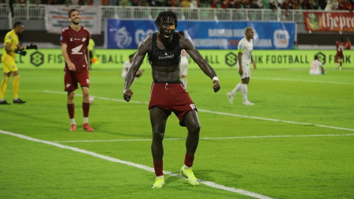 Striker PSM Makassar, Joao Albertine Pereira atau Balotelli