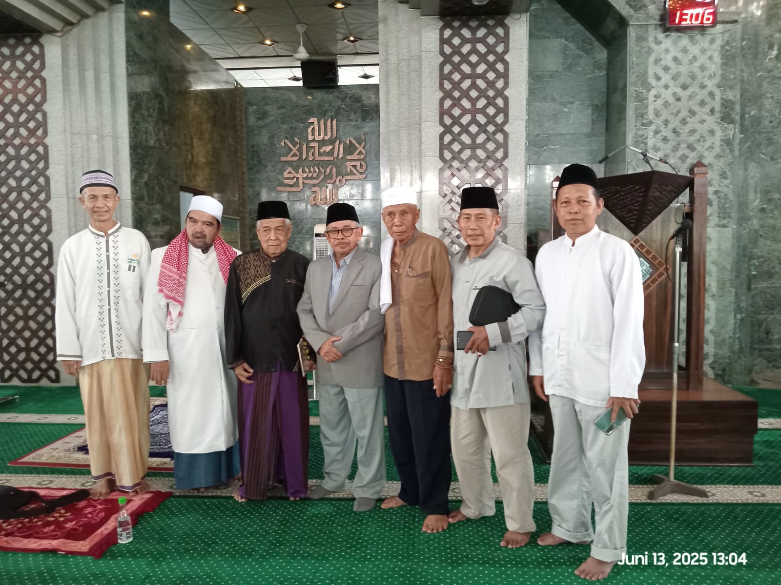 Tokoh Muslim Australia Berdarah Jawa Indonesia, Dr. Amin Hady, Saat Berada di Masjid Al-Markas Al-Islami, Makassar