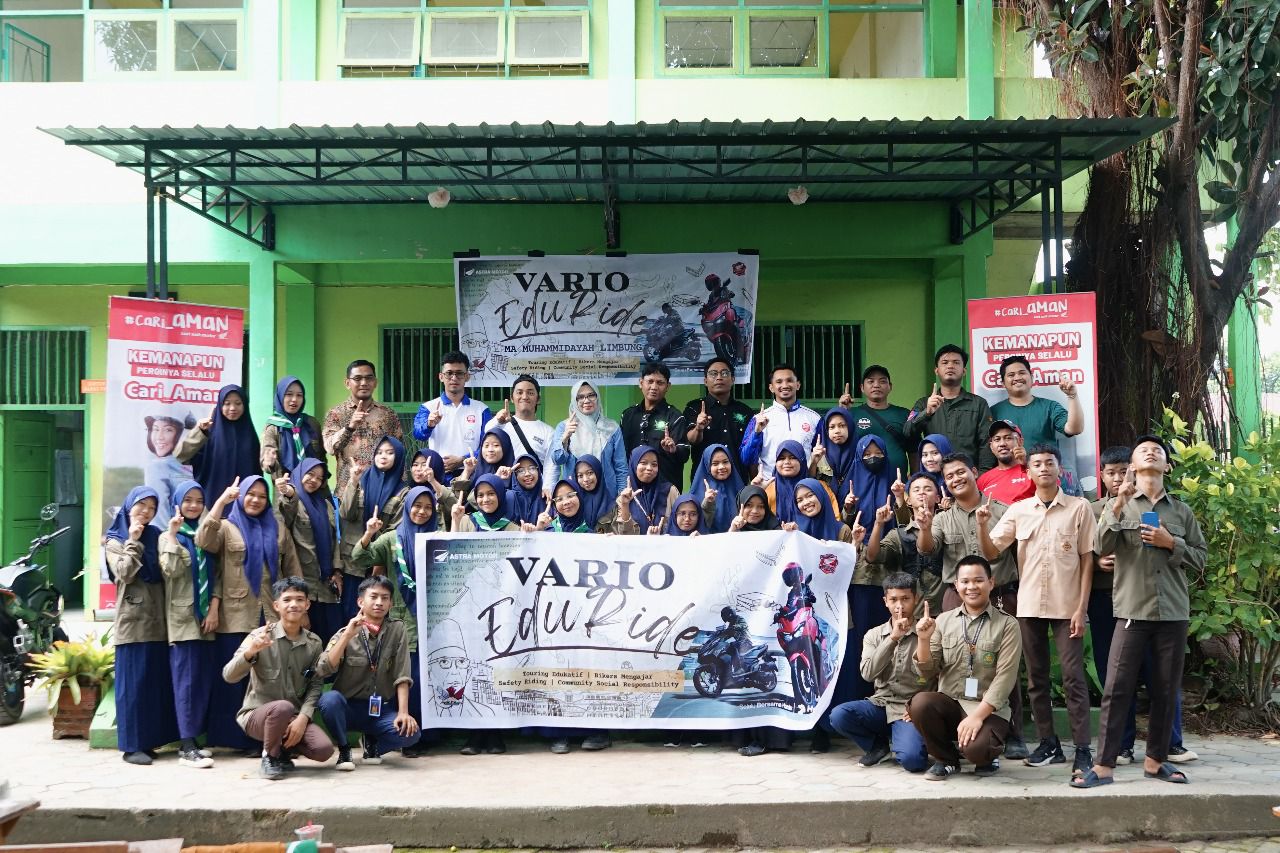 Komunitas Bikers Vario Berbagi Ilmu Safety Riding di MA Muhammadiyah Limbung