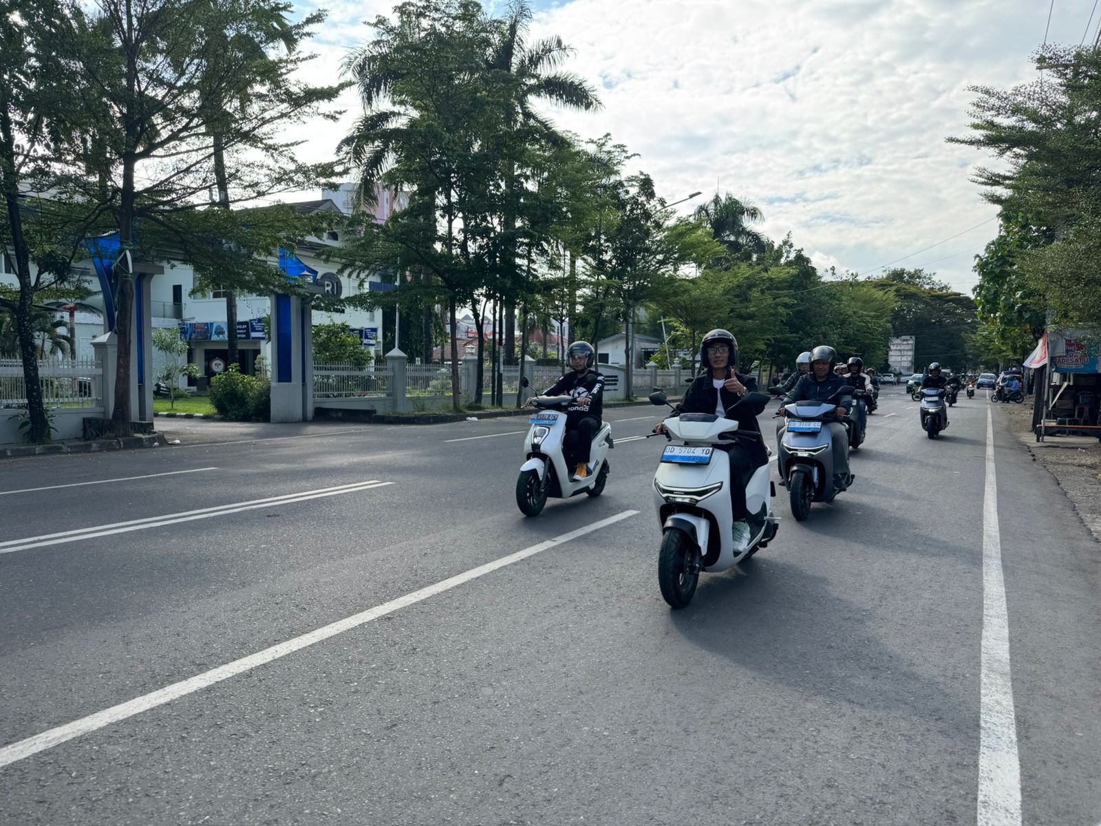 Asmo Sulsel Gelar Touring Bersama Konsumen Loyal Motor Listrik Honda