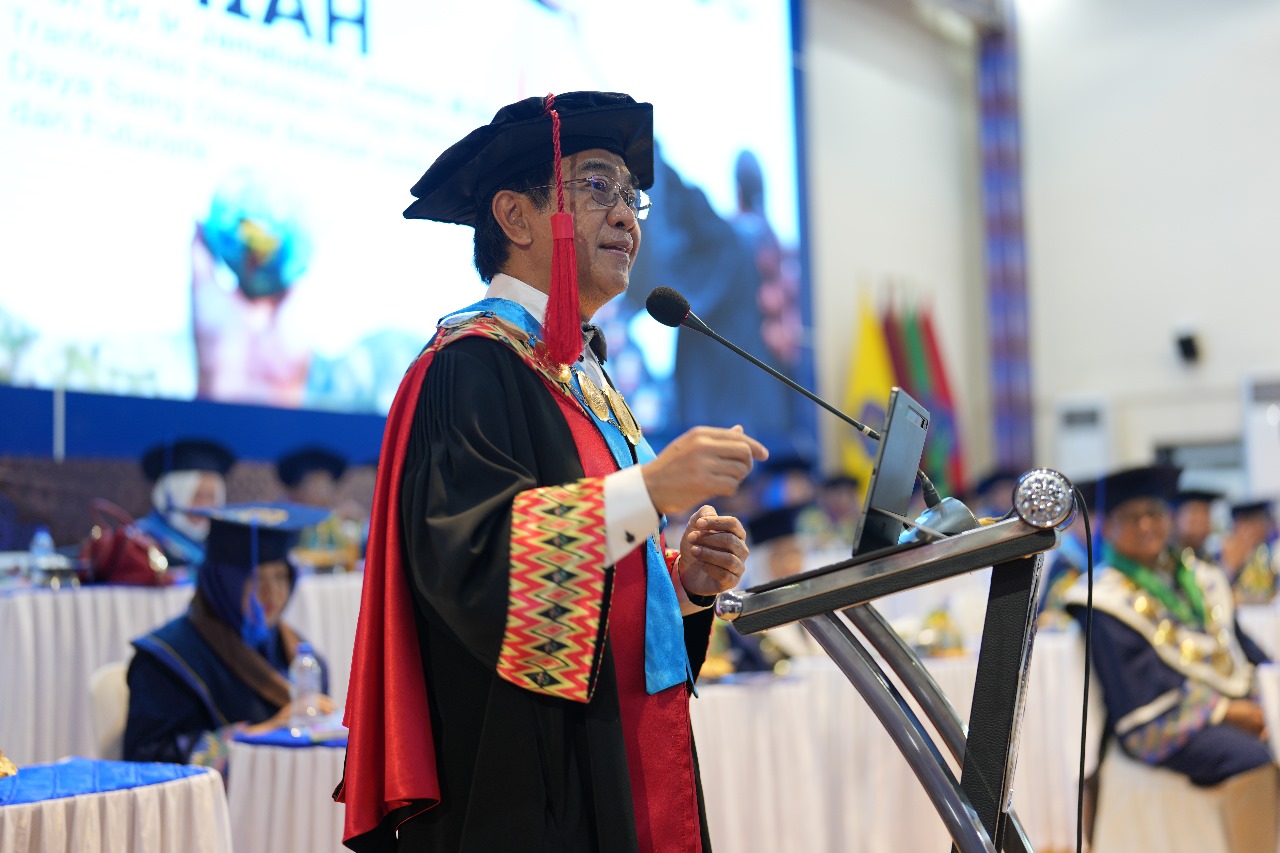Rektor Unhas Sampaikan Orasi Ilmiah pada Milad ke-62 Universitas Muhammadiyah Makassar