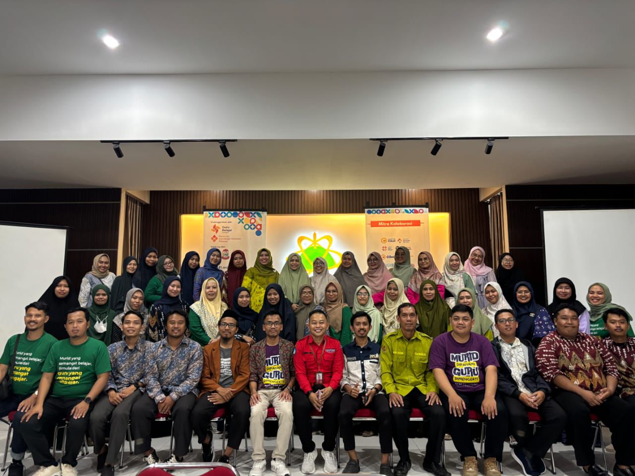 Guru-Guru Makassar Adu Kecerdasan di CCG SMA Islam Athirah