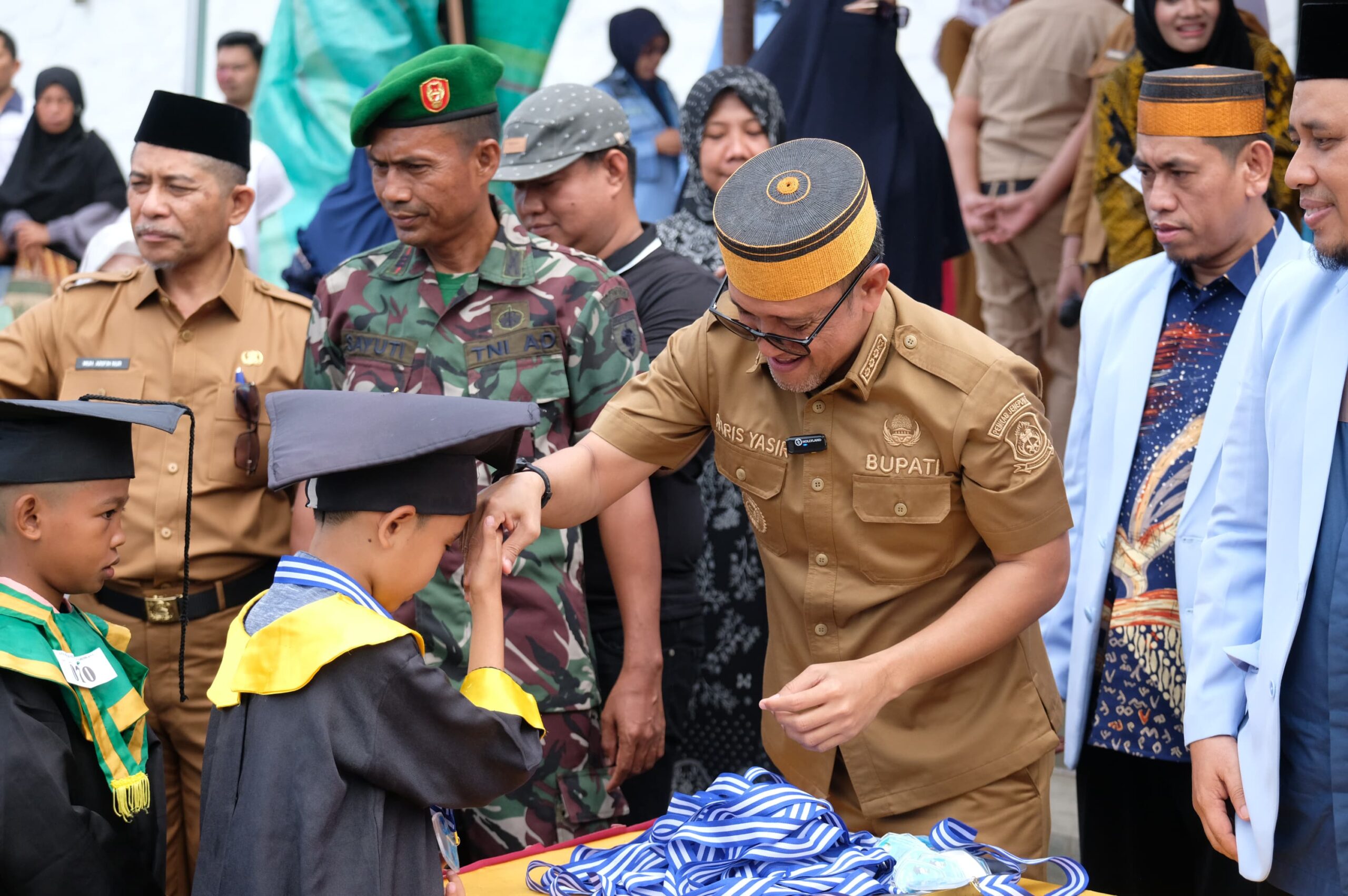 LPPTKA BKPRMI Jeneponto Kembali Wisuda 1.022 Santri, Bupati Paris Yasir : Siapkan Generasi Qur’ani Masa Depan