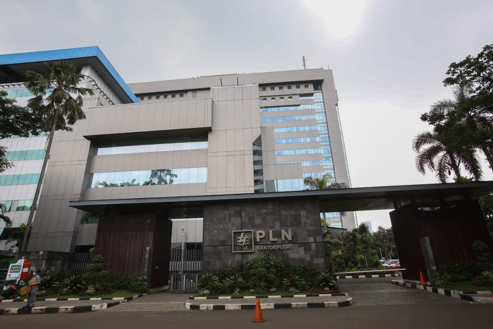 Ilustrasi Gedung Kantor PLN Pusat di Kebayoran Baru Jakarta Selatan PLN Menorehkan Prestasi Gemilang Dengan Masuk ke Jajaran 500 Perusahaan Global Versi Fortune