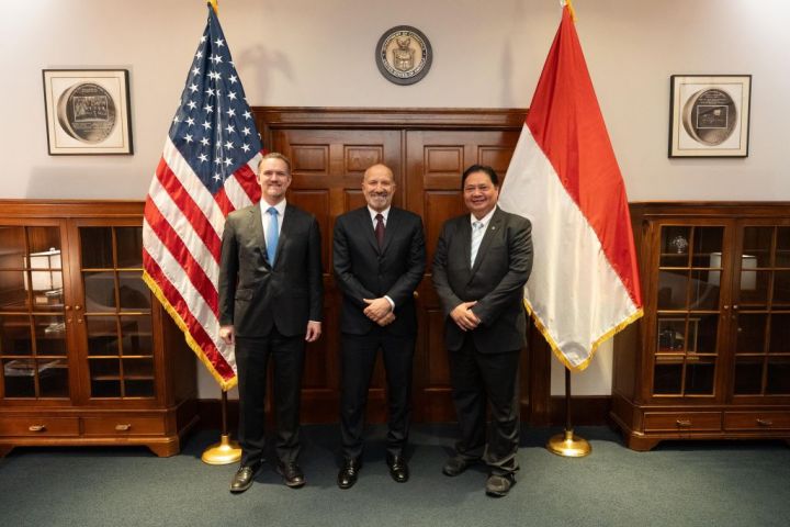 Menko Perekonomian, Airlangga Hartarto Bersama Menteri Perdagangan AS, Howard Lutnick dan Perwakilan USDR, Jamieson Greer