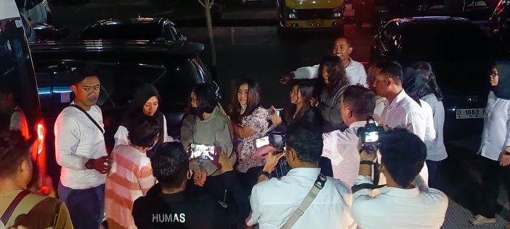 Polisi Menangkap 12 Orang Sebagai Tersangka Penjualan Bayi Ke Singapura