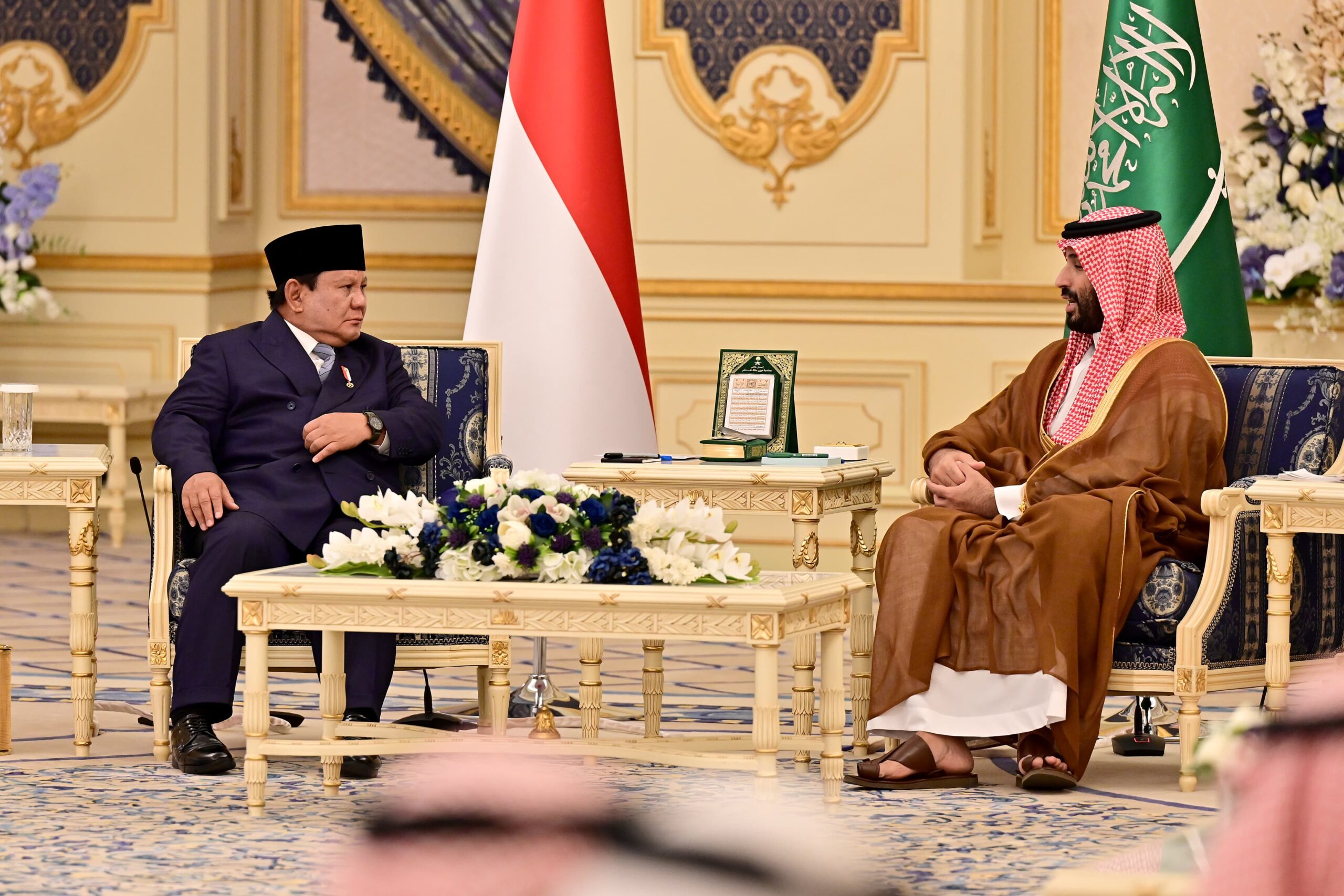 Presiden Prabowo Subianto Saat Bertemu Perdana Menteri Arab Saudi Mohammed bin Salman Al Saud