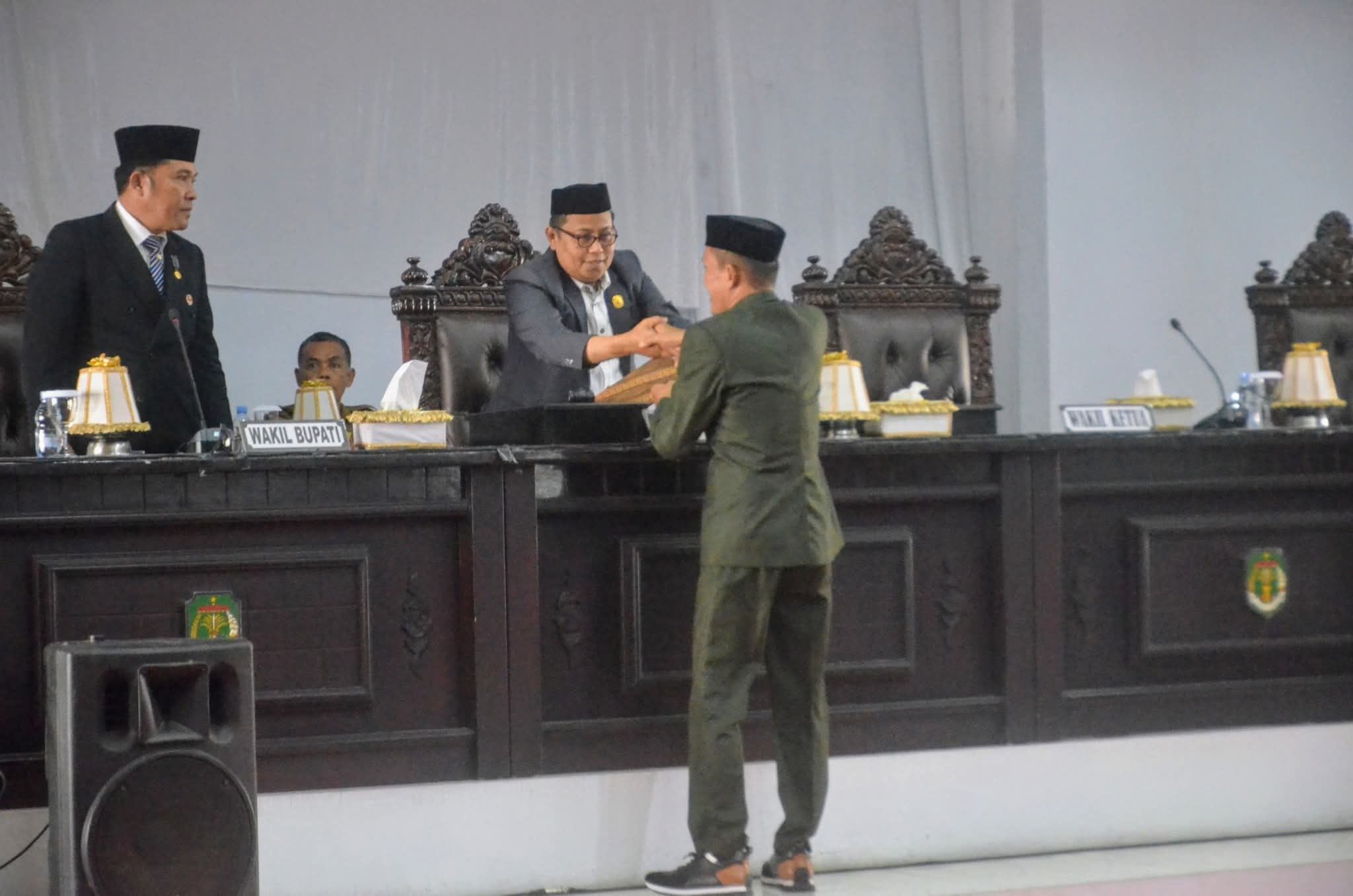 Seluruh Fraksi DPRD Luwu Utara Sepakat Lanjutkan Pembahasan Ranperda APBD 2024