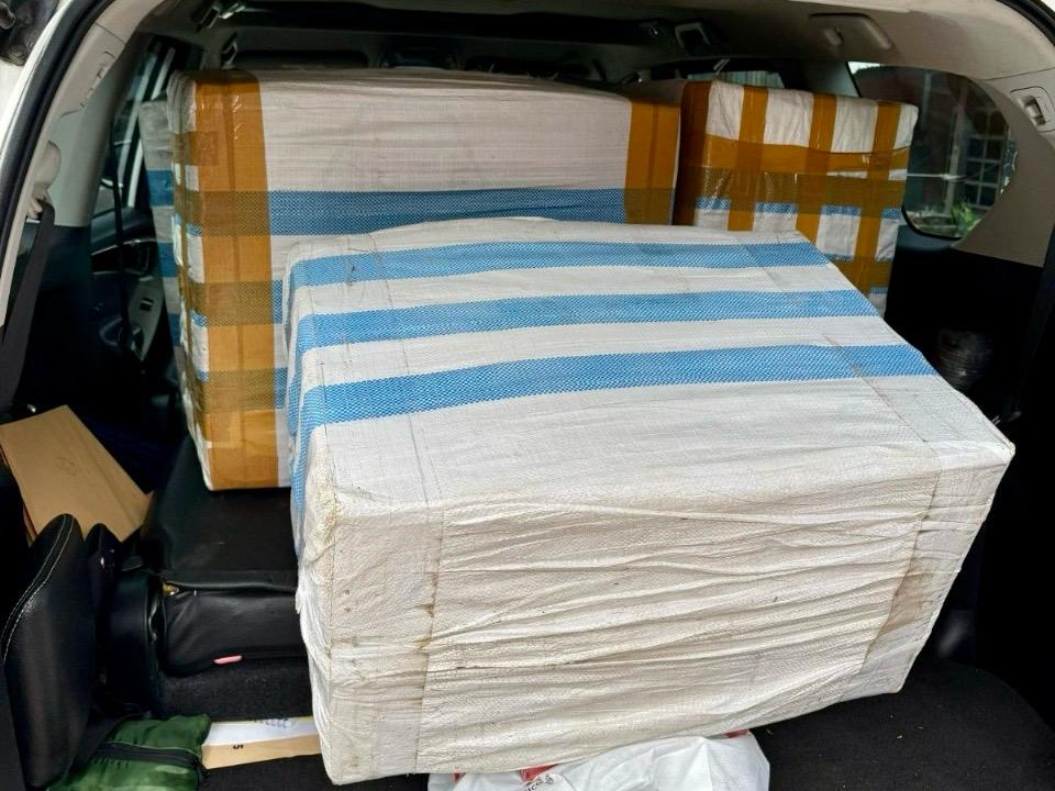 Bea Cukai Makassar Gagalkan Penyelundupan 294 Ribu Batang Rokok Ilegal