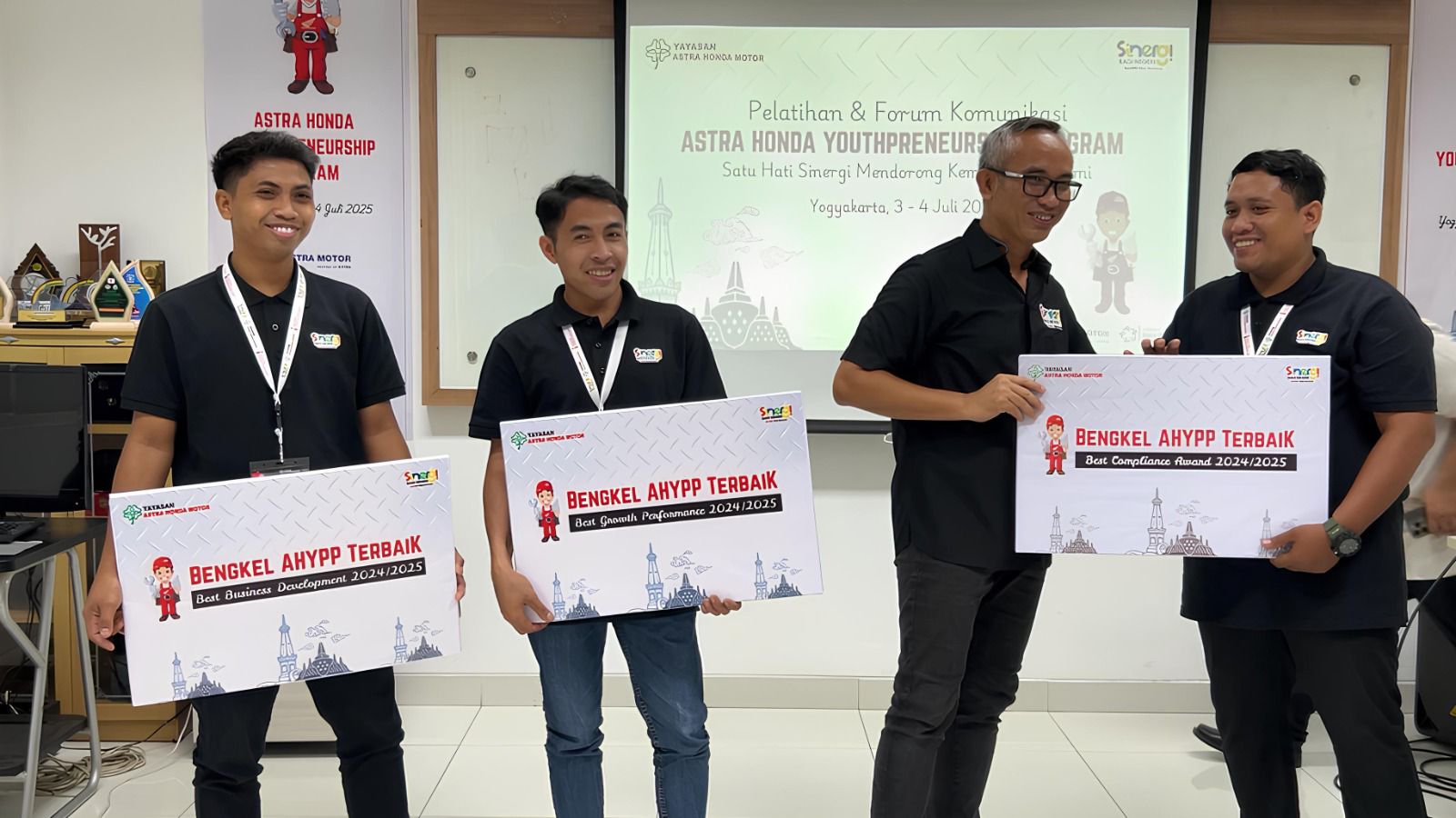 Mengenal AHYPP: Program Yayasan AHM Membangun Bengkel Mandiri untuk Alumni SMK