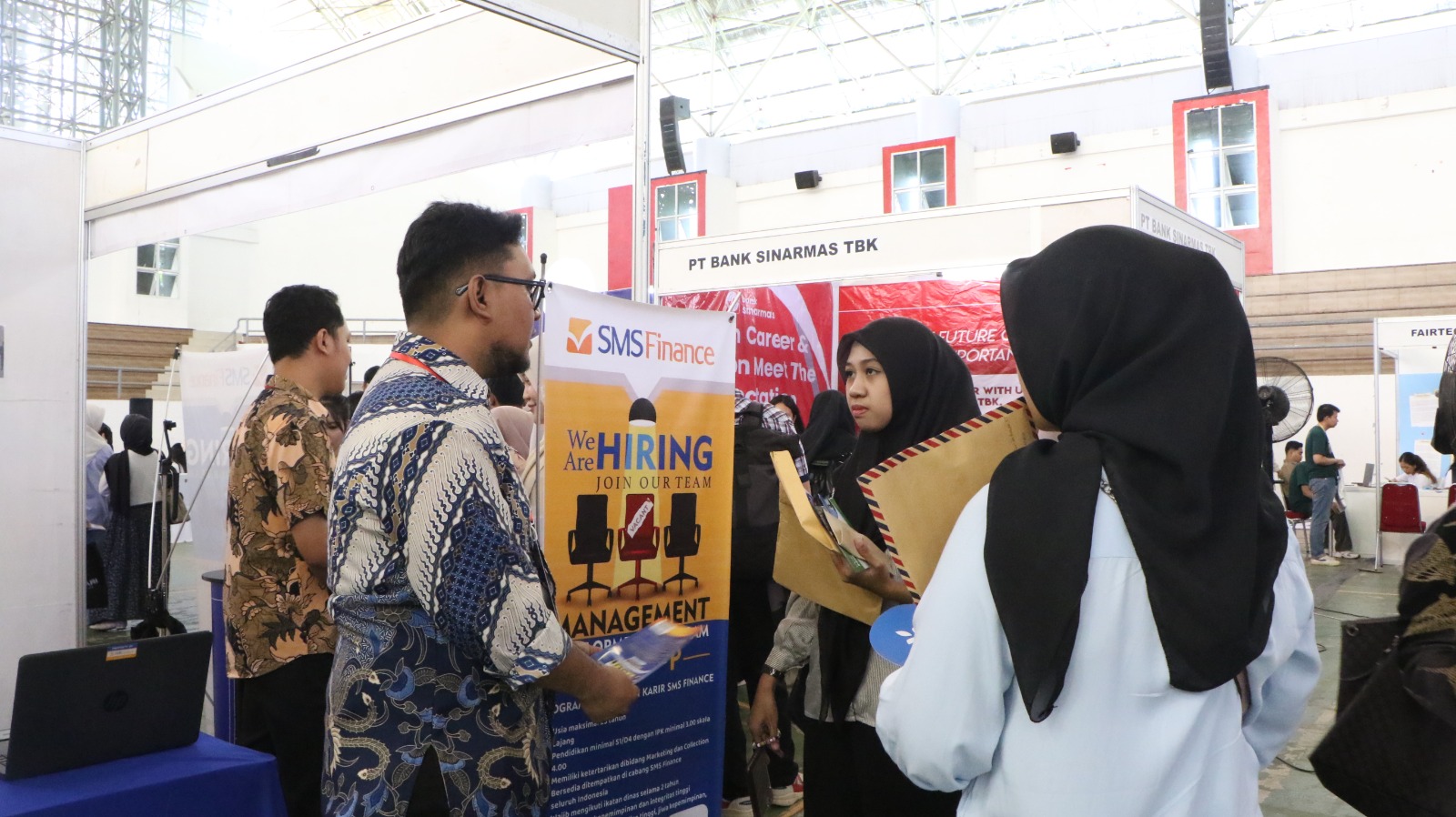 Walk-in Interview hingga Edukasi Beasiswa Jadi Daya Tarik Pengunjung di Unhas Career Expo 2025