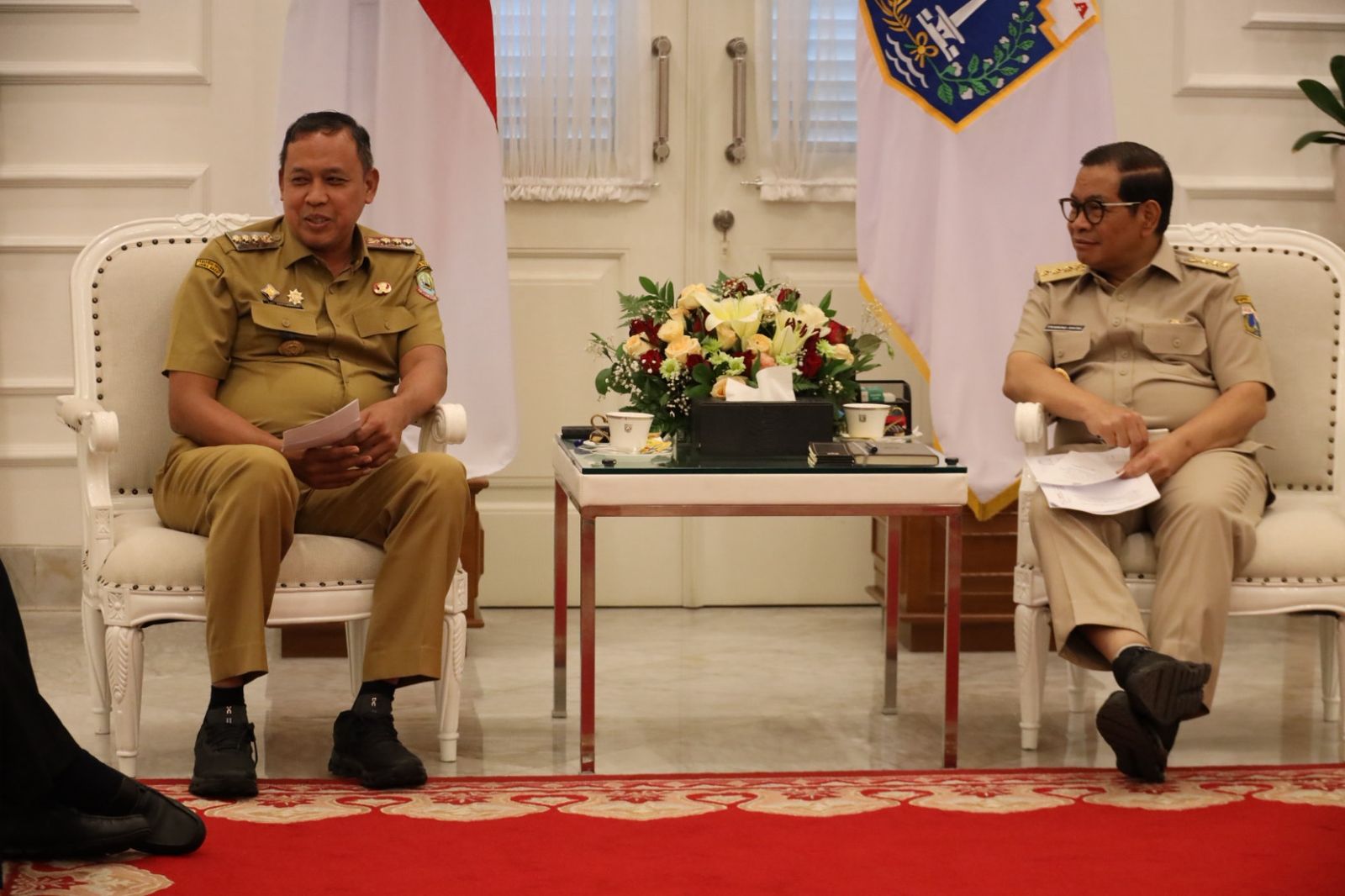Wali Kota Bekasi Temui Gubernur DKI, Bahas Park and Ride hingga Bantargebang