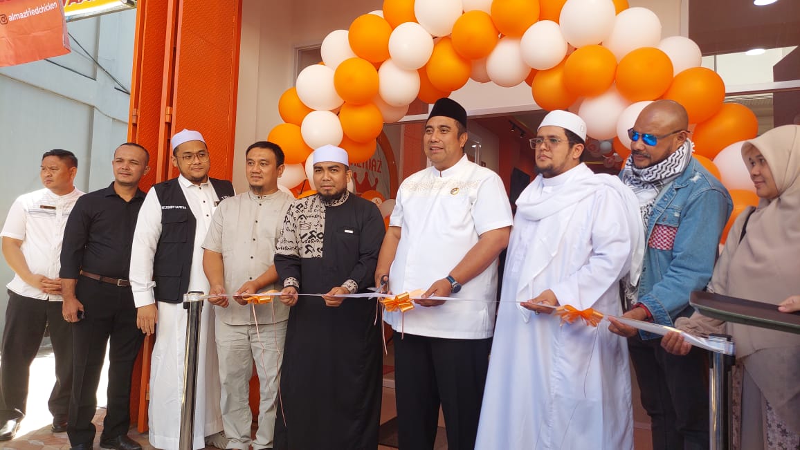 Almaz Fried Chicken Resmikan Outlet ke-18 di Sulsel, Salurkan Keuntungan untuk Warga Maros