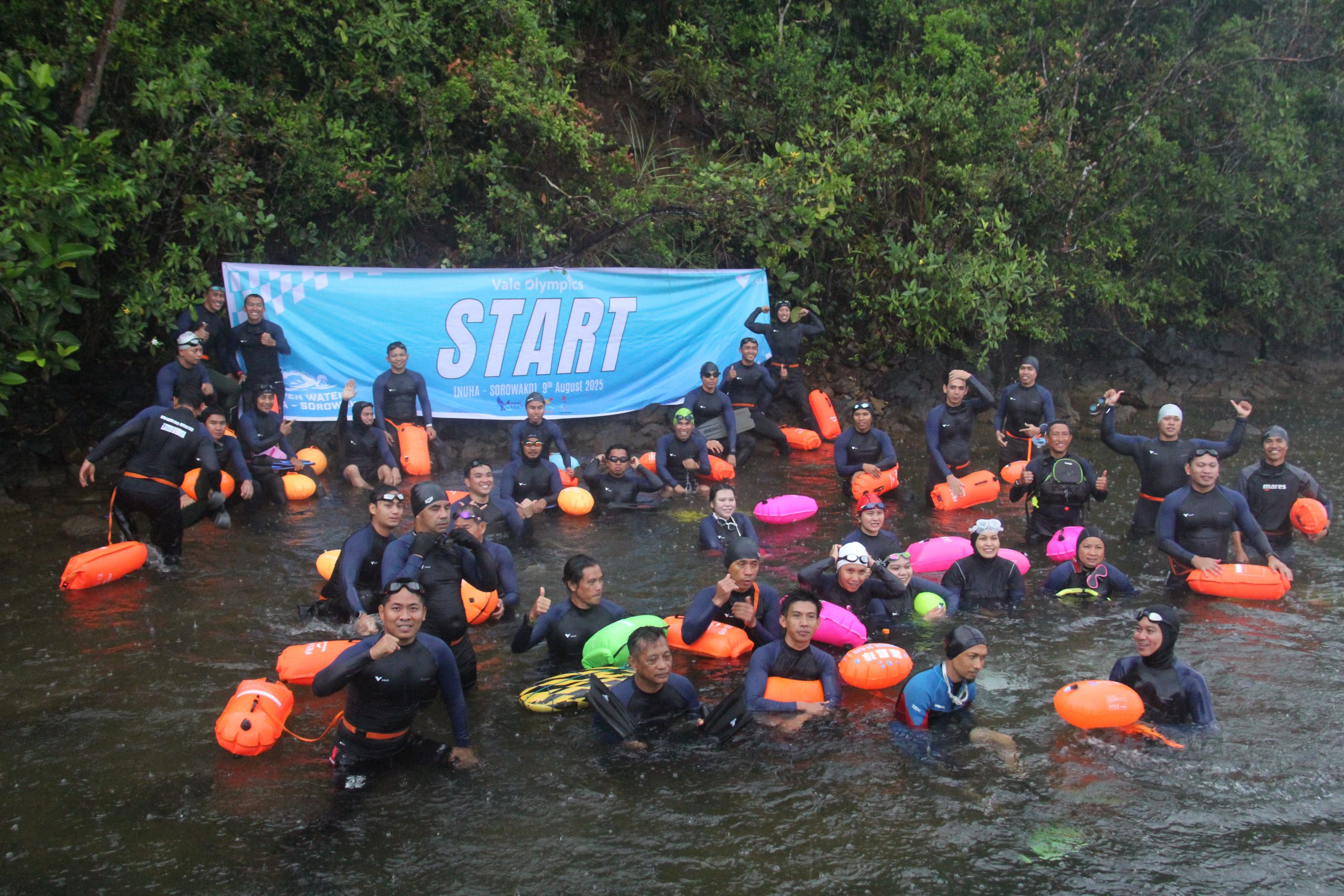 PT Vale Rayakan HUT ke-57 dengan Open Water Renang Lintas Danau di Sorowako