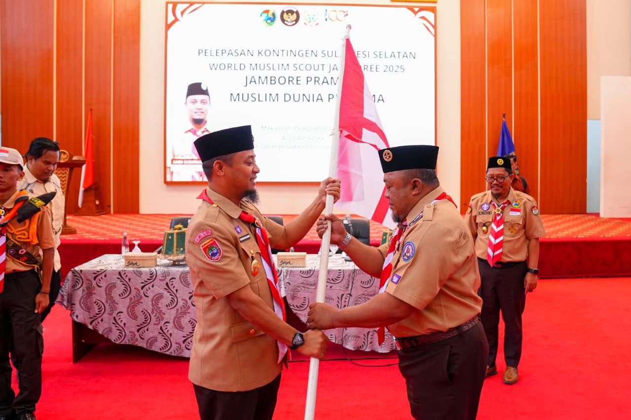 Gubernur Sulsel Lepas 460 Kontingen Pramuka ke World Muslim Scout Jamboree 2025