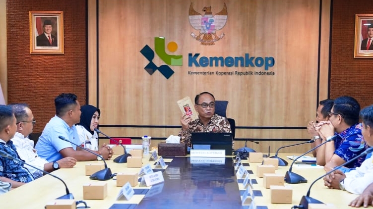 Apdesi Desak Pemerintah Bayar Gaji Kepala Desa Tepat Waktu