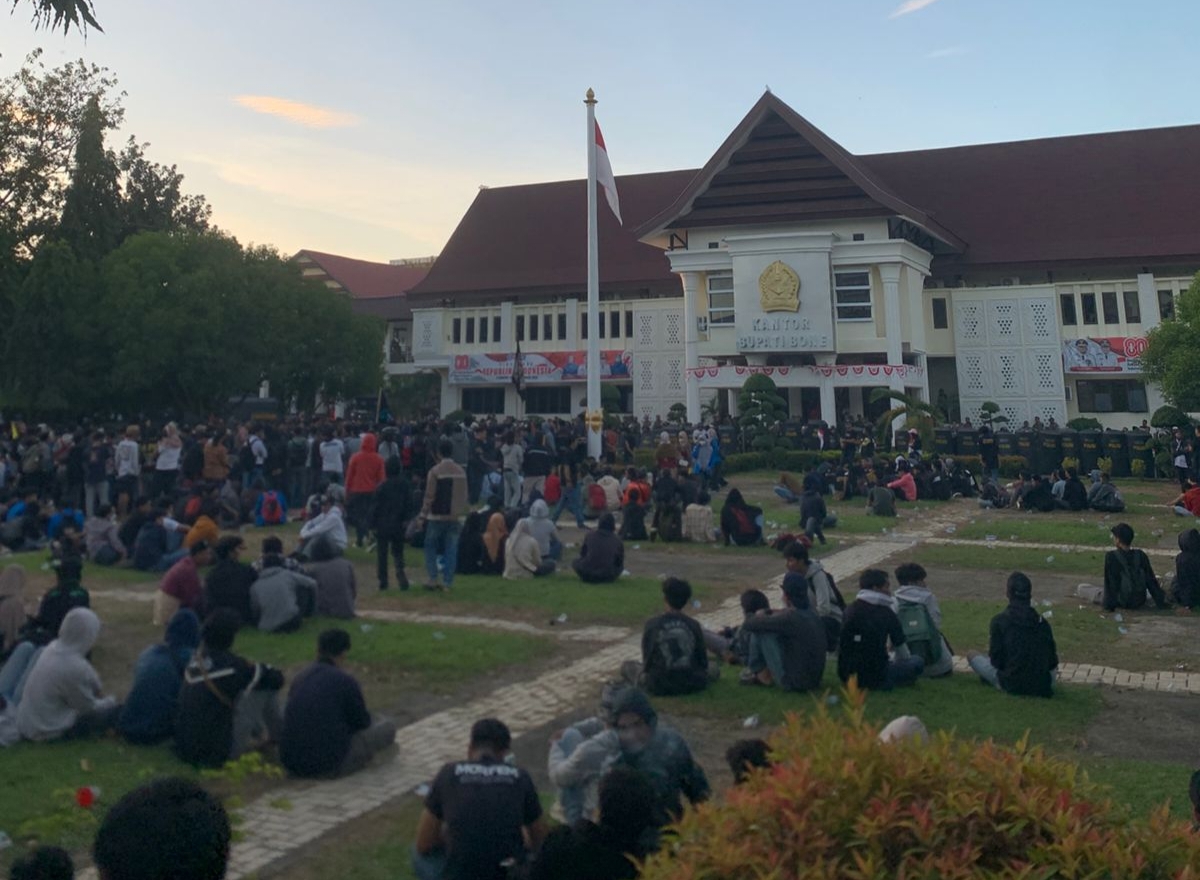 LBH Makassar: Aspirasi Warga Bone Dibalas Represi, Bupati Harus Bertanggung Jawab