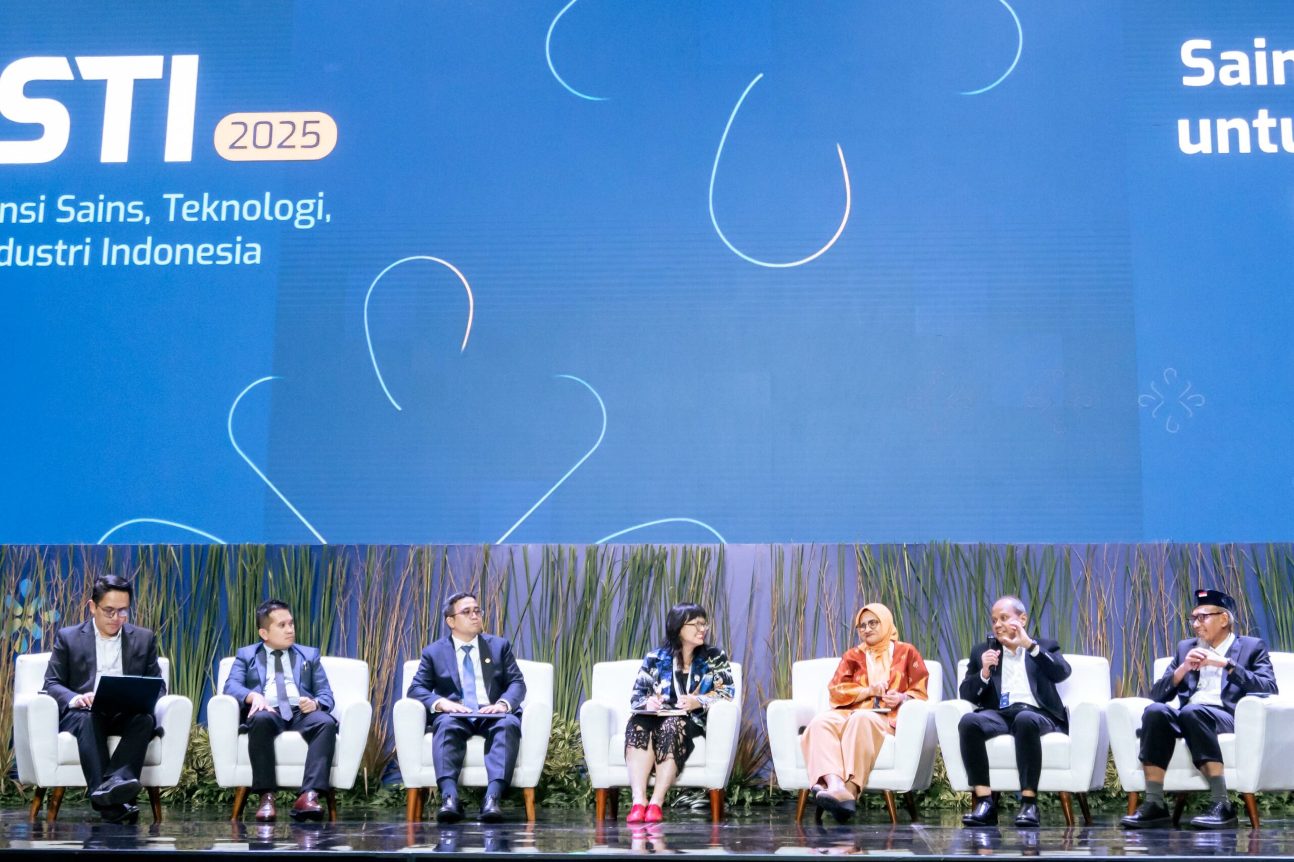 Konvensi Sains Teknologi dan Industri (KSTI) Indonesia 2025 di Bandung, Kamis (7/8/2025)