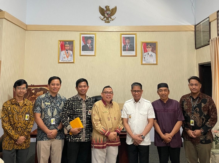 KPP Watampone dan Pemkab Soppeng Bahas Penguatan Sinergi Perpajakan