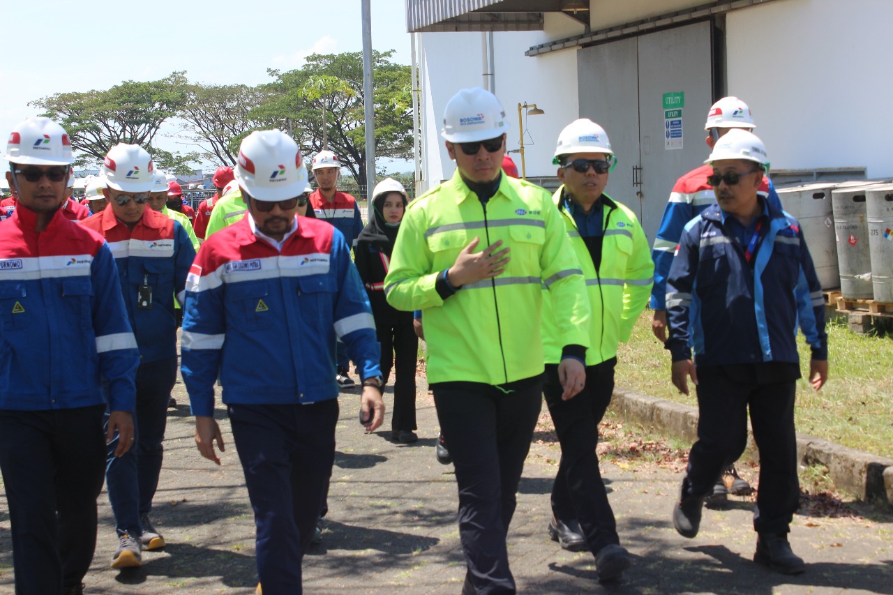 Dirut Pertamina Patra Niaga Kunjungi Terminal LPG Bosowa, Ini Tujuannya!