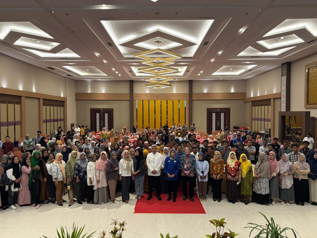 OJK Sulselbar dan DPR RI Gencarkan Literasi Keuangan di Bone