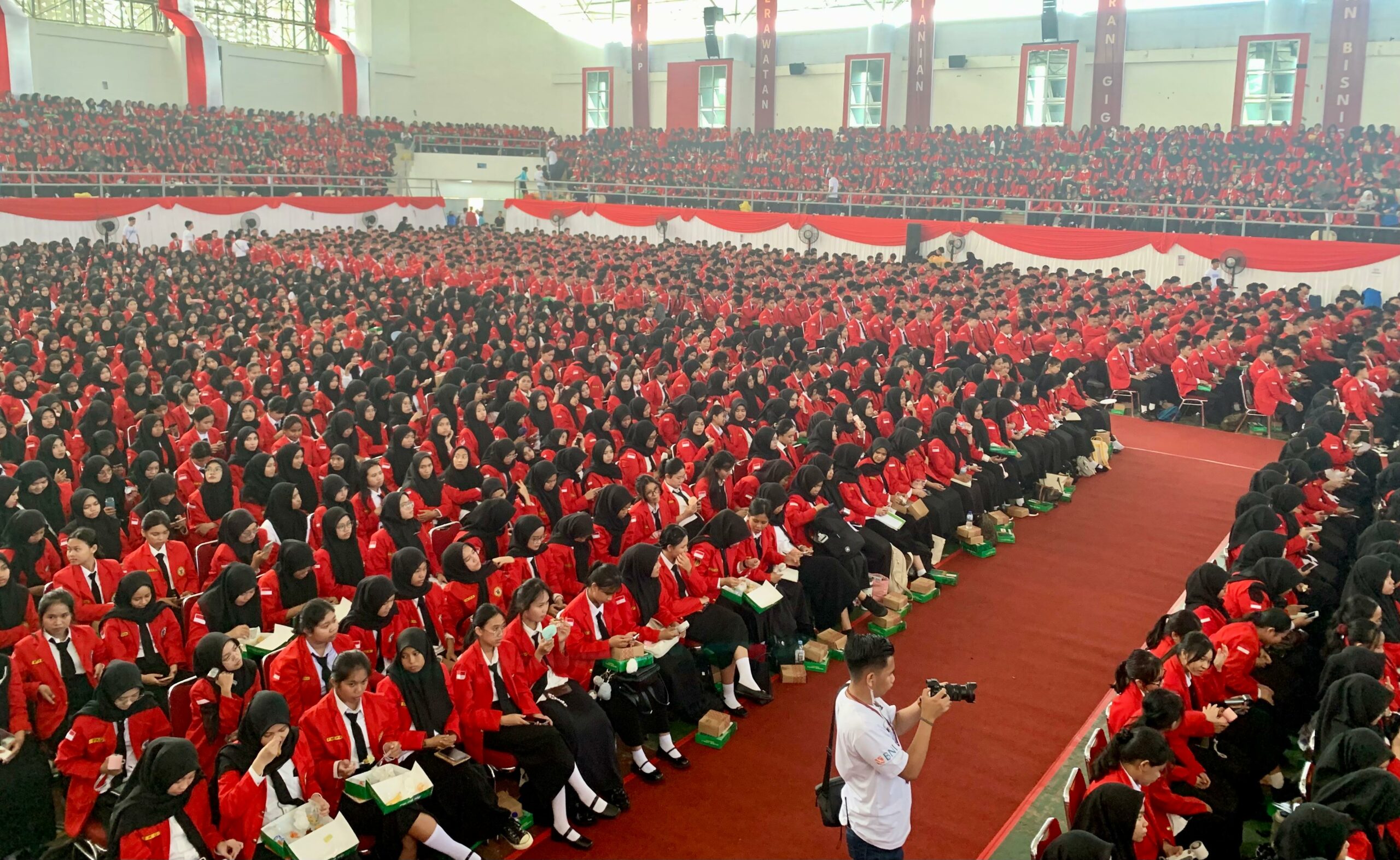 Unhas Sambut 10.418 Mahasiswa Baru, Rektor Tegaskan Kampus Inklusif untuk Semua