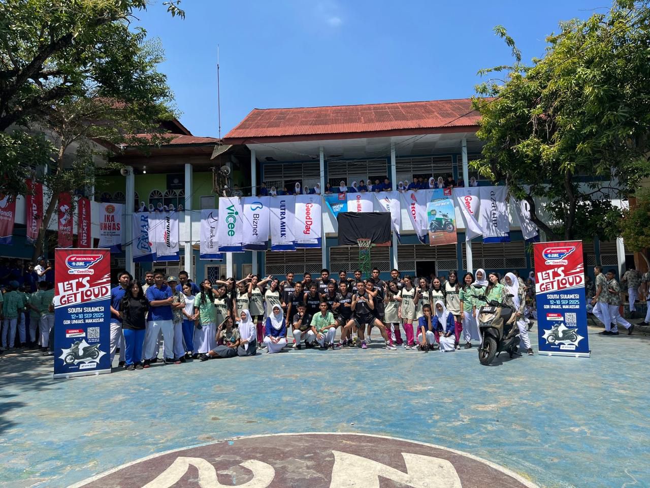 Honda DBL Roadshow Sambut Meriah Antusiasme Pelajar Makassar