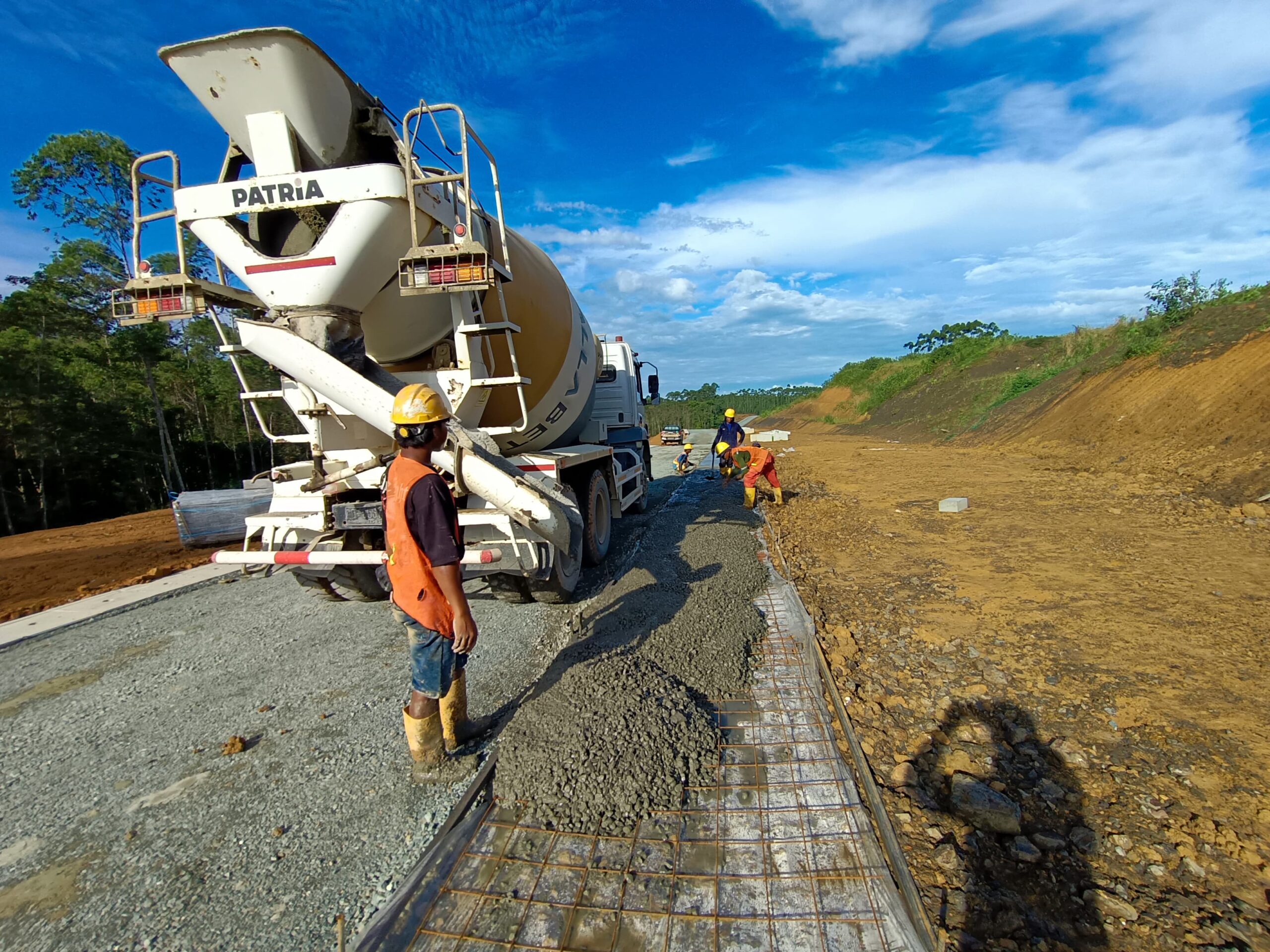 Kalla Beton Resmi Beroperasi di Konawe, Jalin Kerja Sama Strategis dengan PT SAC Nusantara