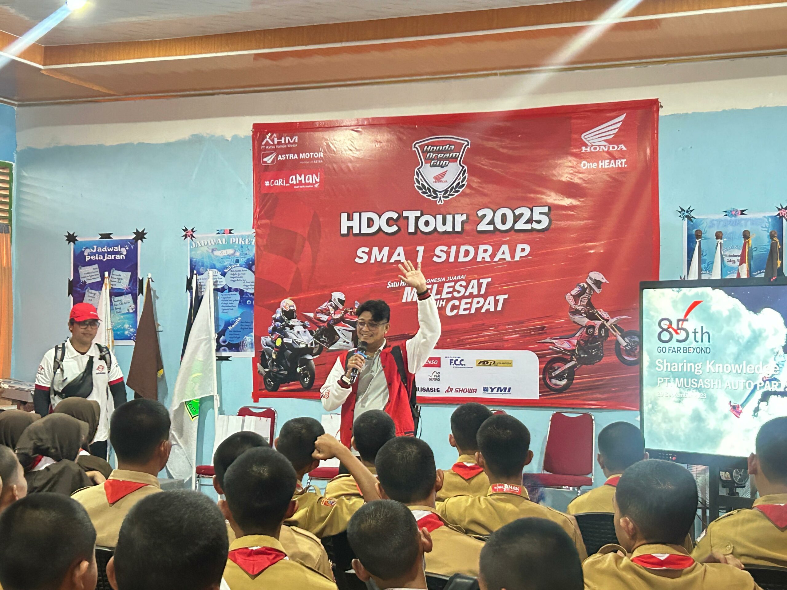 HDC Tour di SMAN 1 Sidrap Bekali Siswa Pengetahuan Safety Riding dan Teknologi Motor