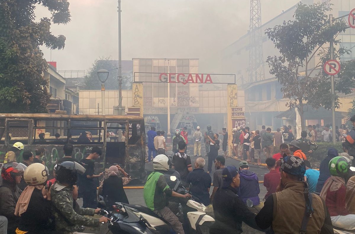 Markas Gegana Terbakar di Jalan Kramat Raya