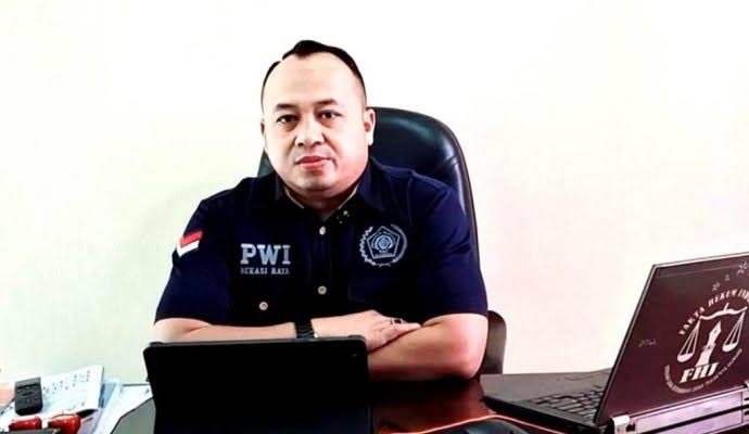 Ketua PWI Bekasi Raya: Wartawan Harus Melek Logika, Waspadai Kesalahan Berpikir dalam Pemberitaan
