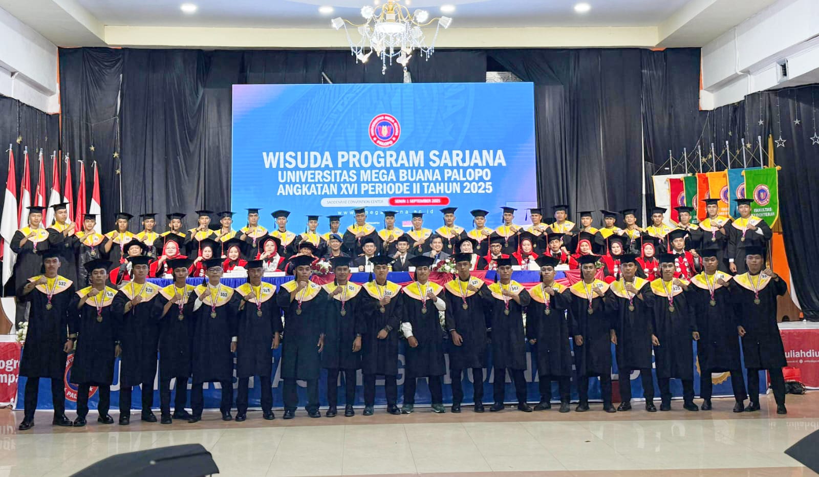 47 Personel Batalyon D Pelopor Satbrimob Polda Sulsel yang Resmi Diwisuda Sebagai Sarjana di Universitas Mega Buana Palopo