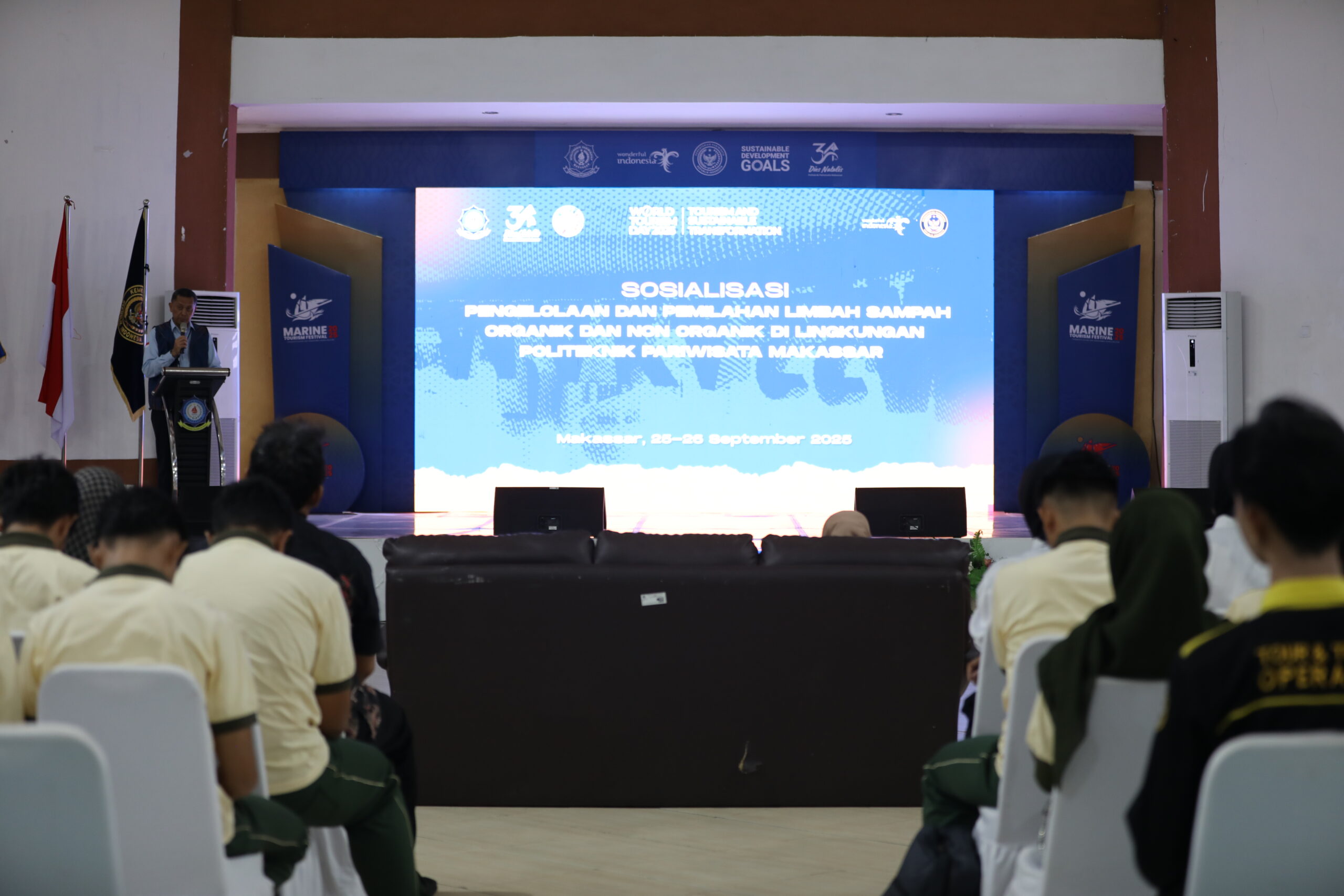 Poltekpar Makassar Gelar Sosialisasi Pengelolaan Sampah Ramah Lingkungan Menuju UI GreenMetric